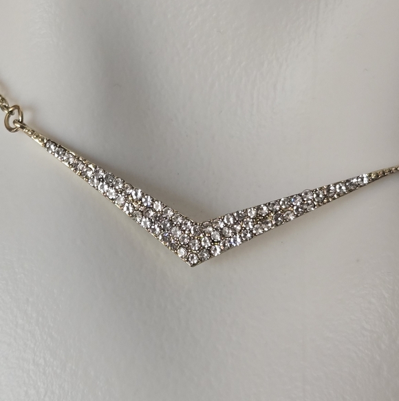 Wings Rhinestone Necklace - Picture 2 of 5